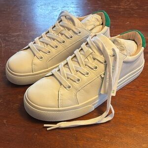NWT Taos shoes Heart & Soul Lux in white/green.